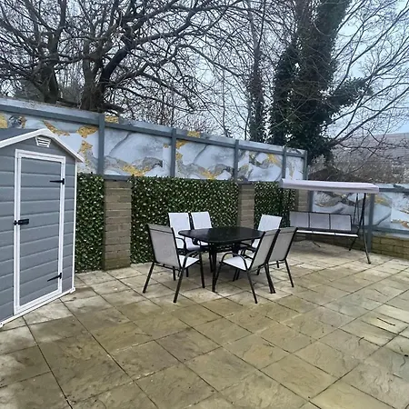 Tatil Evi House Sleeps 9 With Garden And Parking *